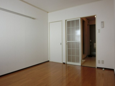 【洋室】 | メゾン・ラフィーネ