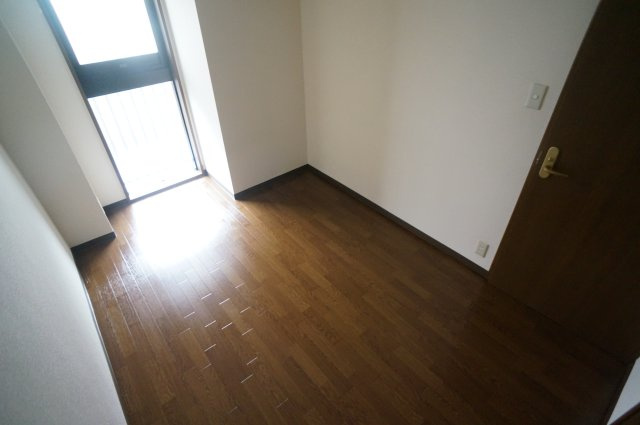 エリシオン宝塚の洋室