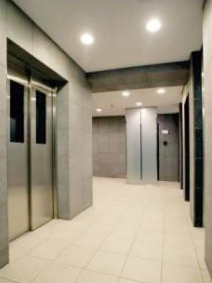 【エントランス】 | レオーネ綾瀬