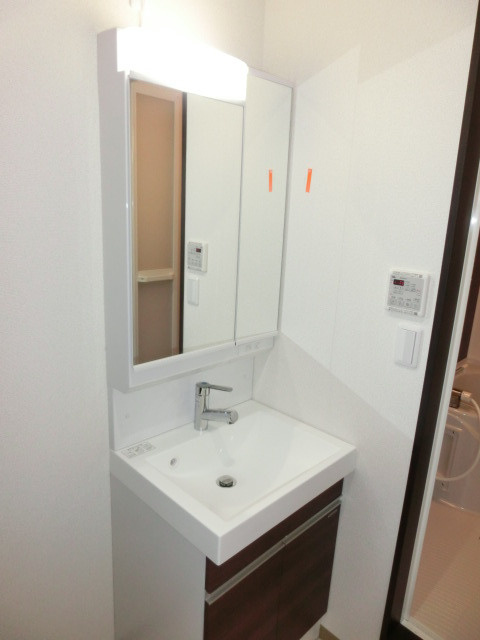 フジパレス三津屋Ⅰ番館の独立洗面台