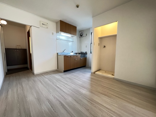 サントス泉ヶ丘の洋室