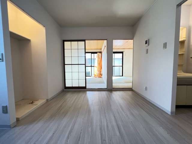 サントス泉ヶ丘の居間・リビング