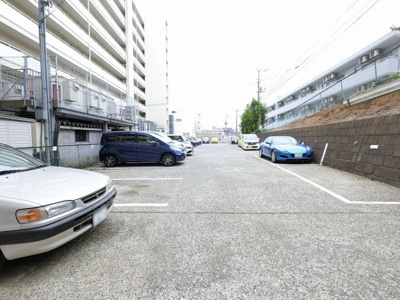 【駐車場】 | 東急鷺沼ドエル | 平置き駐車場