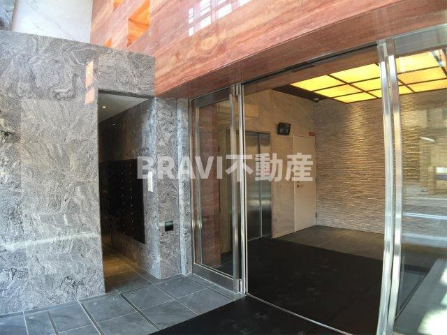 セイワパレス天王寺真田山　BRAVI不動産のエントランス