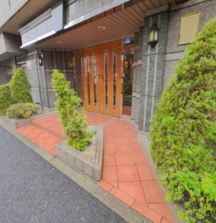 【エントランス】