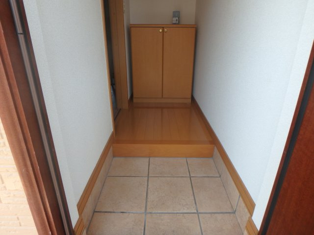 Confor Kajima A・Bの玄関