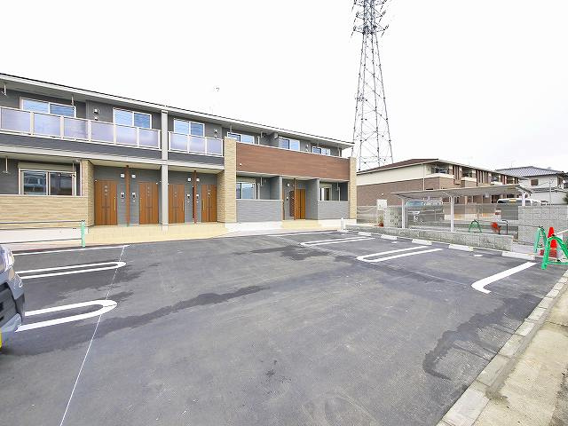 フローラ（二階堂上ノ庄町）の駐車場|駐車場があります