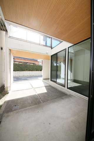 ユナイテッドテラスの駐車場