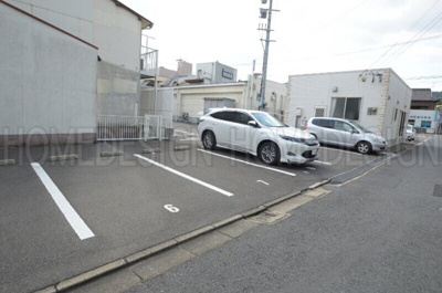 【駐車場】 | 栄盛川町店舗