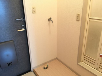 【設備】 | バウ・ソリオD,E | 室内に洗濯機置き場あります☆