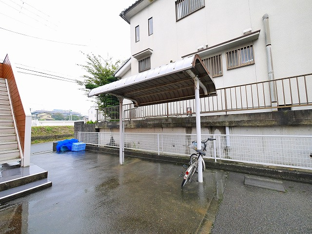 あかつき荘のその他共用部分|自転車置き場