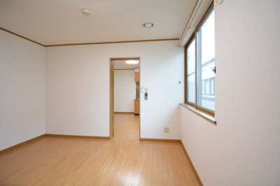 【寝室】 | コーポラスパークタウンB | 明るい洋室です