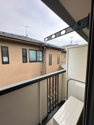 【バルコニー】 | Ｔ・メゾンリビエール | バルコニーは南東向きなので、晴れた日のお洗濯物は朝からよく乾きそう☆気分転換をするにもおすすめです♪