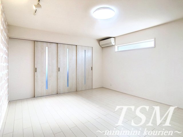 フジパレス寝屋川の居間・リビング