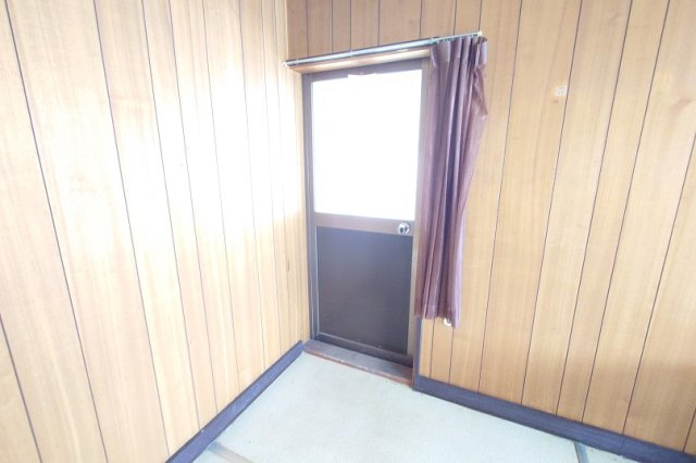 【玄関】 | あがの市民病院前貸事務所