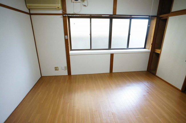 【洋室】 | 第二西山荘