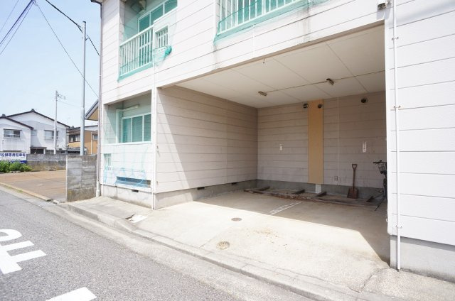 【駐車場】 | コーポガーベラ | 軽自動車・小型車限定