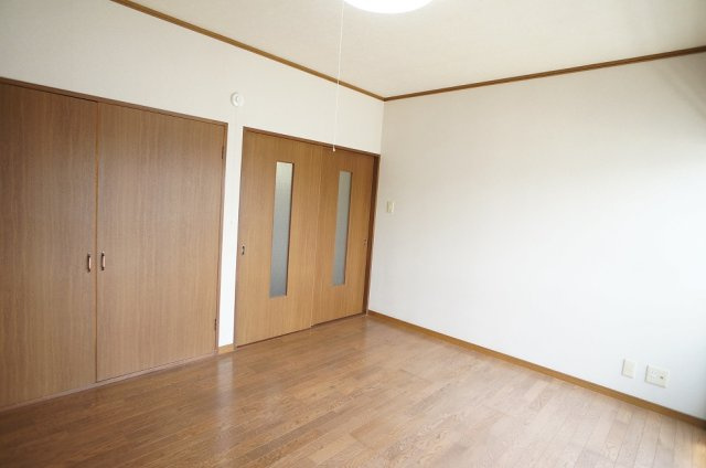 【洋室】 | コーポガーベラ