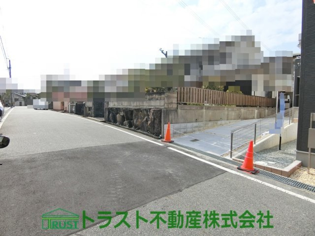 明石市大久保町高丘7丁目1号棟　 新築戸建の前面道路含む現地写真