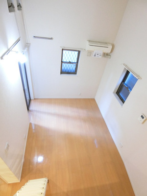 【展望】 | クロシェットノエル二子 | ロフトからの景観です！天井が高く開放感のある洋室9.4帖のお部屋です☆