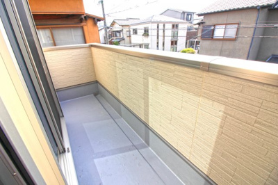 【外観：施工例】 | 伏見区桃山町大島　新築戸建 | 同施工例：イメージ写真（実際とは異なります）【バルコニー】2面あるバルコニーで、日当たりも良好です。