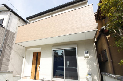 【外観：施工例】 | 伏見区桃山町大島　新築戸建 | 同施工例：イメージ写真（実際とは異なります）【外観】今なら外観の色など選べます！