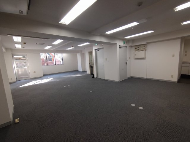 台東区上野５丁目の事務所の内装