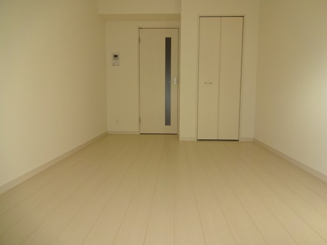 リブリウィステリア小岩の洋室