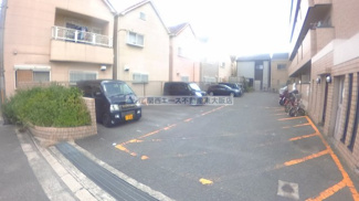 【駐車場】