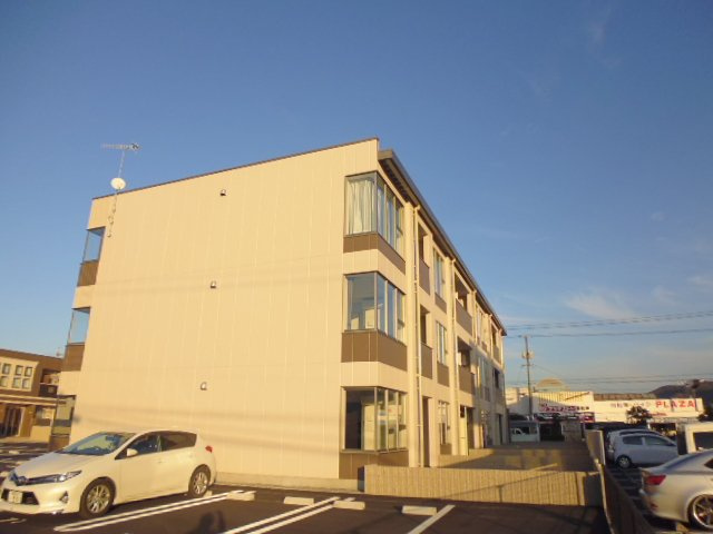 倉敷市東塚２丁目のアパートの外観