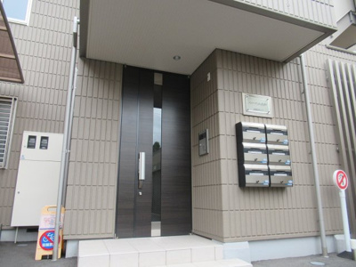 【エントランス】 | ヘーベル北村（高井田賃貸） | エントランスです
