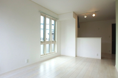 【居間・リビング】 | ル・クラージュ | 同物件別号室