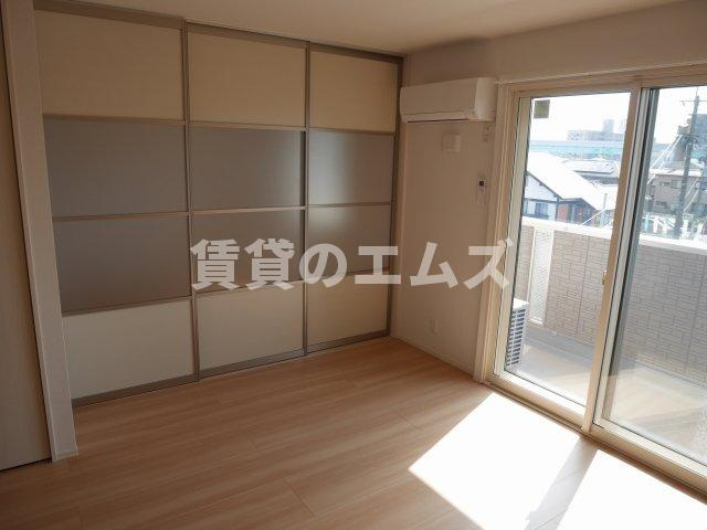 【居間・リビング】 | Ｄ－ｒｏｏｍ空港西 | Ｄ－ｒｏｏｍ空港西のリビング