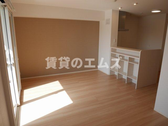 【居間・リビング】 | Ｄ－ｒｏｏｍ空港西 | Ｄ－ｒｏｏｍ空港西のリビング