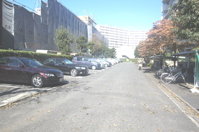 【駐車場】 