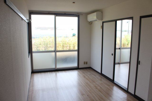 メゾン河口の居間・リビング