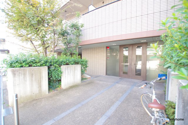 ライフ北梅田　仲介手数料無料のエントランス