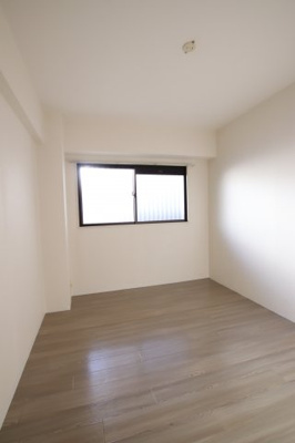 【寝室】 | エルベ深井