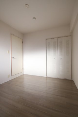 【寝室】 | エルベ深井