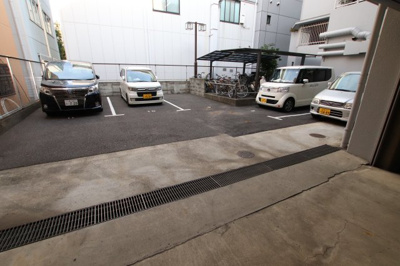 【駐車場】 | エルベ深井