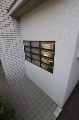 【その他共用部分】 | エルベ深井 | メールボックス
