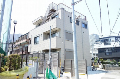 【外観】 | エス・カラット | エス・カラット　鉄骨ＡＬＣ造３階建て