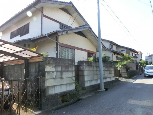 八千代市八千代台南２丁目　売地　建築条件なし　整形地　約５６坪の前面道路含む現地写真