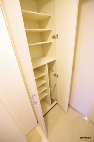 エステムコート梅田天神橋3アヴァンテ　仲介手数料無料の玄関