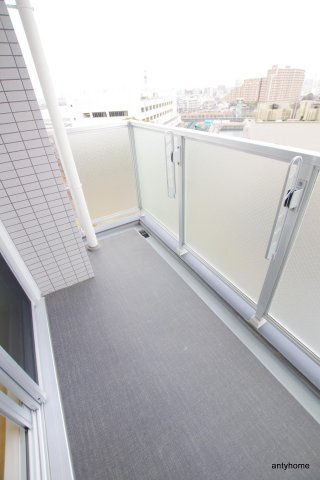 エステムコート梅田天神橋3アヴァンテ　仲介手数料無料のバルコニー