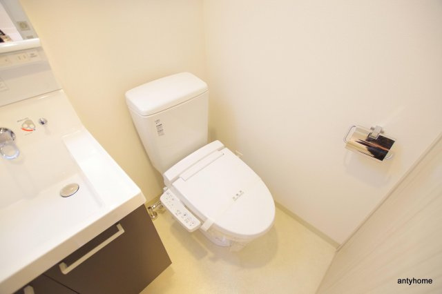 エステムコート梅田天神橋3アヴァンテ　仲介手数料無料のトイレ