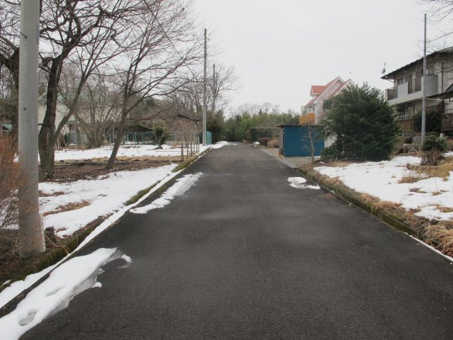 【前面道路含む現地写真】