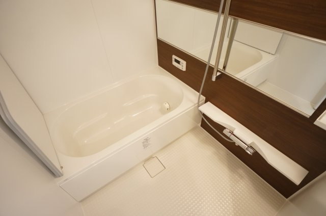 【浴室】 | 三田カルチャータウン・リフォレＣ棟406号室 | コンパクトで使いやすいお風呂です