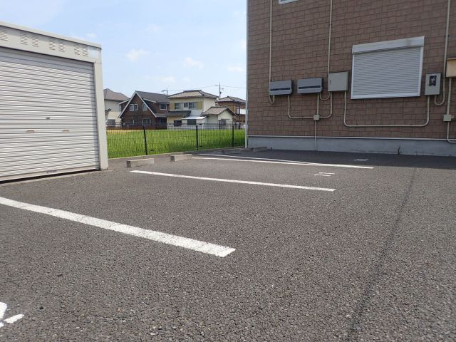 リベルテの駐車場