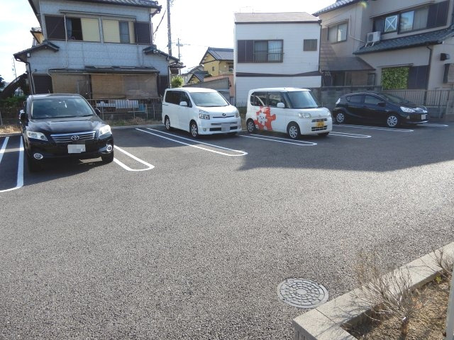 パークハウス常滑　A棟の駐車場